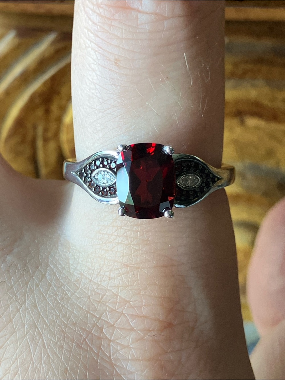 Vermelho Red Garnet White Diamond Ring Size 9